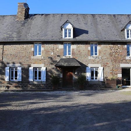 Decouverte D'Un Haras Proche Du Mont St Michel Hambye Bagian luar foto